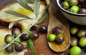 ASPETTANDO LA RASSEGNA DELL'OLIO DI REGGELLO